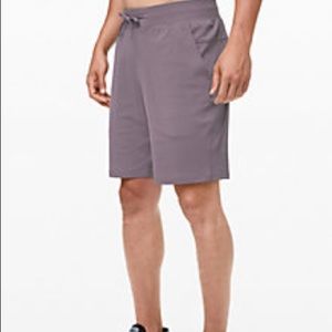 Lululemon T.H.E. short 9” mesh liner